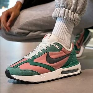 Air max dawn rust pink/iron